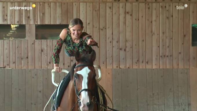 Sara Wicki steigt hoch aufs Pferd und muss ihre Angst überwinden