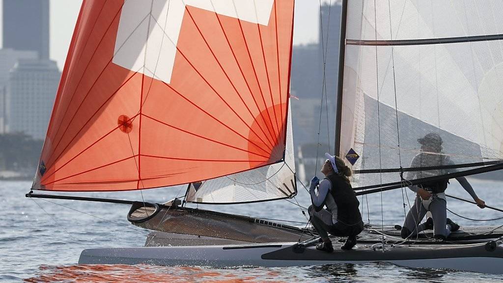 Action auf dem Boot von Nathalie Brugger und Matias Bühler