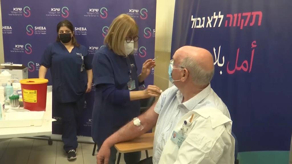 Israel beginnt Studie: Er erhielt als Erster die vierte Corona-Impfung