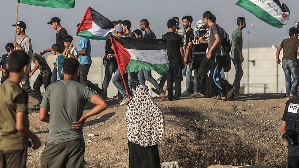 An der Grenze zwischen Israel und dem von der radikal-islamischen Hamas kontrollierten Gazastreifen kommt es immer wieder zu Demonstrationen und tödlichen Zusammenstössen. (Archivbild)