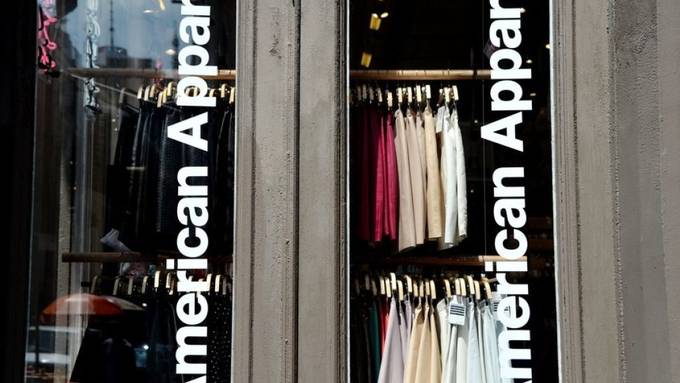 Angeschlagene Modekette American Apparel beantragt Gläubigerschutz