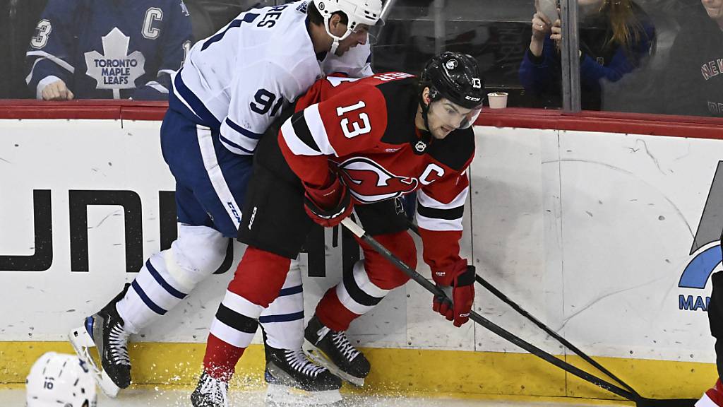 Nico Hischier findet mit seinen New Jersey Devils kein Rezept gegen die Toronto Maple Leafs