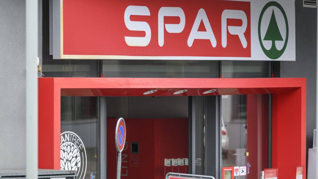 Die Detailhandelskette Spar geht zurück in Schweizer Besitz. Eine Investorengruppe namens Tannenwaldholding übernimmt das Unternehmen vom bisherigen Besitzer aus Südafrika.(Archivbild)
