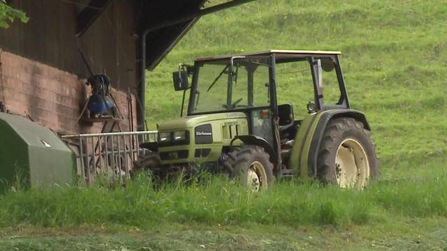 Bauer vom eigenen Traktor überrollt