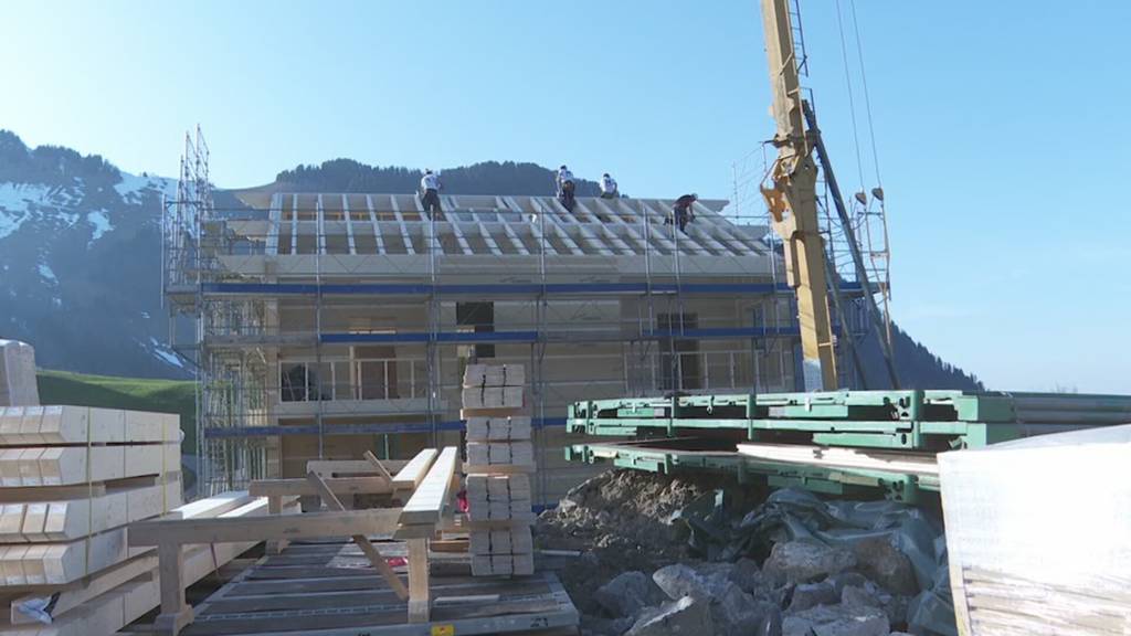 Beckenrieder Familie startet nach Brand mit Wiederaufbau