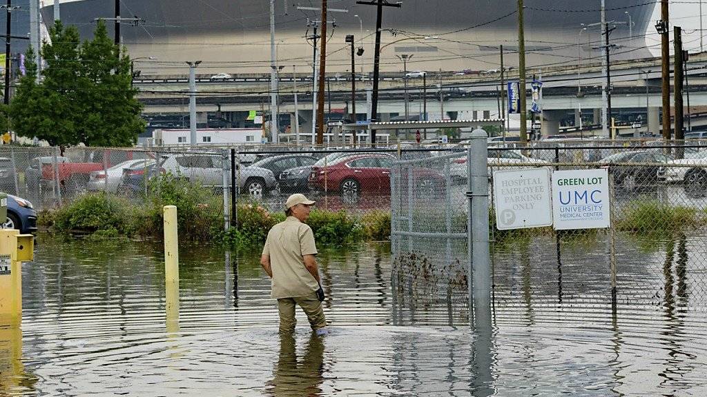 Teile von New Orleans stehen bereits seit Mittwoch unter Wasser. Für den Bundesstaat Louisiana wurde angesichts des herannahenden Tropensturms «Barry» der Notstand ausgerufen.