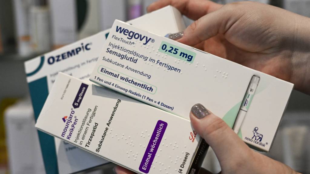 Mit Abnehmspritzen purzeln Pfunde. Doch die Behandlung muss vermutlich lebenslang fortgesetzt werden, sonst droht das Gewicht wieder rasant zu steigen. (Symbolbild)