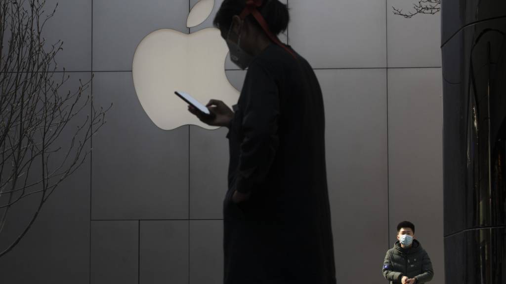 Frische Quartalszahlen zeigen: Das Geschäft des iPhone-Konzerns läuft weiter auf Hochtouren. (Archivbild)