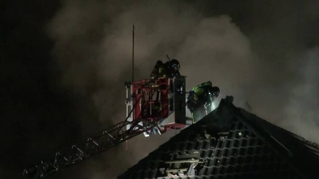 Dachstockbrand in Meinisberg: Haus nicht mehr bewohnbar