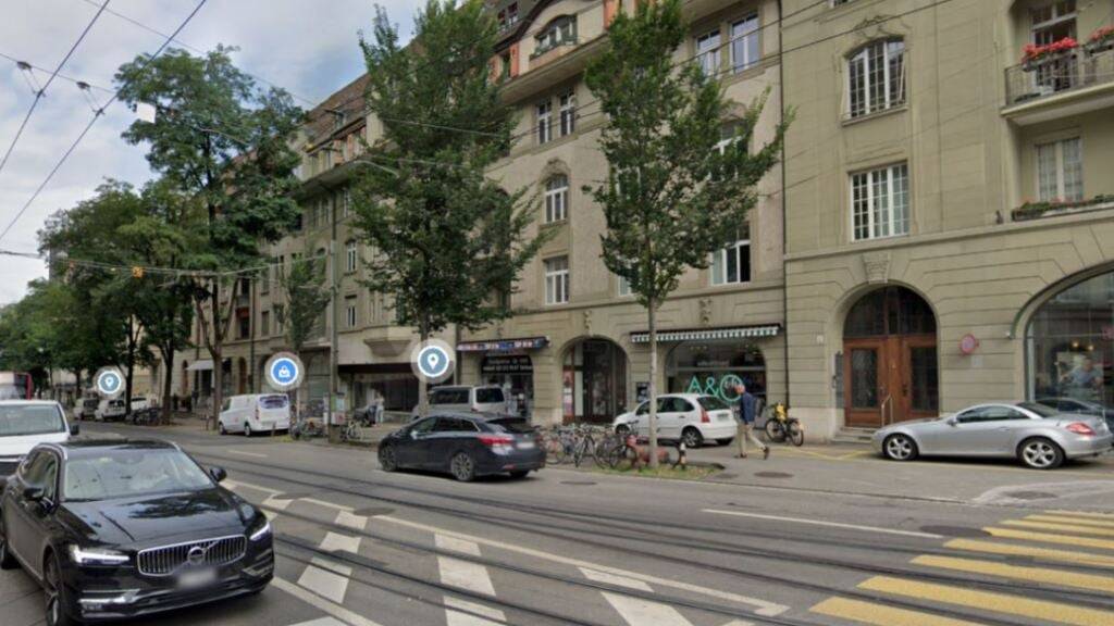 Ab Juni werden an der Berner Effingerstrasse Bauarbeiten den Verkehr einschränken. Die Tramgleise und Werkleitungen werden ersetzt und die Haltestelle Kocherpark umgebaut.