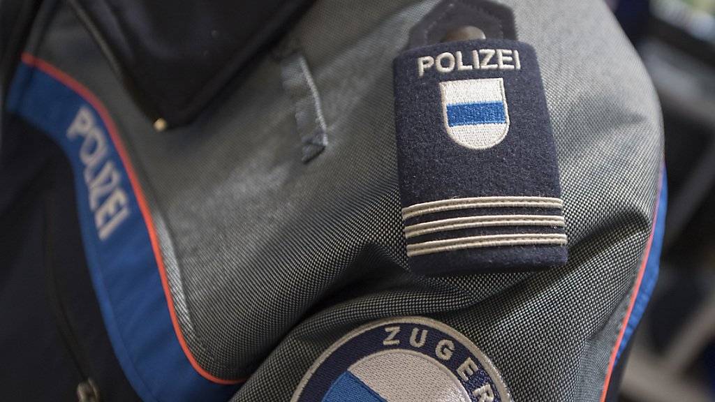 Die Zuger Kriminalpolizei klärt den Fall einer Schlägerei am Bahnhof Zug. (Symbolbild)