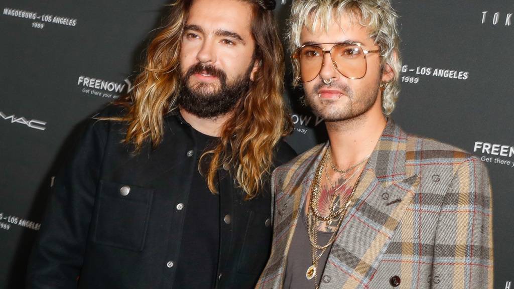 Tom Kaulitz (links) und sein Bruder Bill Kaulitz an einem Event der Band Tokio Hotel. (Archivbild)