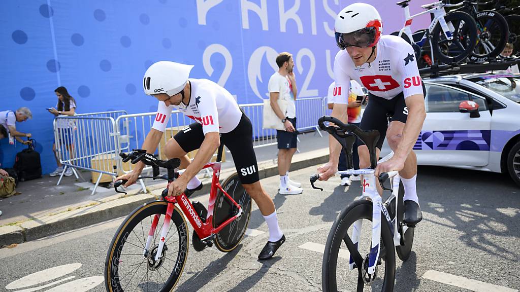 Stefan Küng (rechts) und neben ihm Stefan Bissegger an den Olympischen Spielen in Paris