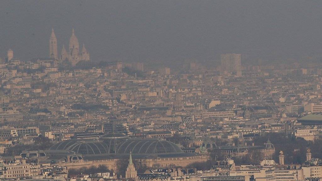Paris leidet derzeit unter dem dicken Smog.