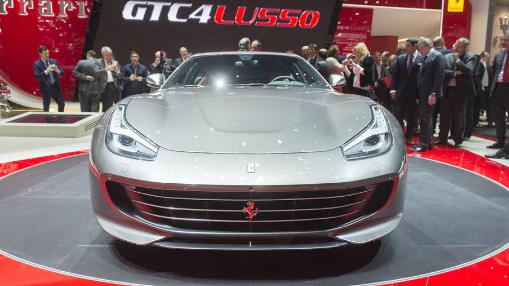 Am Automobilsalon in Genf stellte der italienische Luxusautohersteller im März den neuen Ferrari GTC4 Lusso vor. (Archiv)
