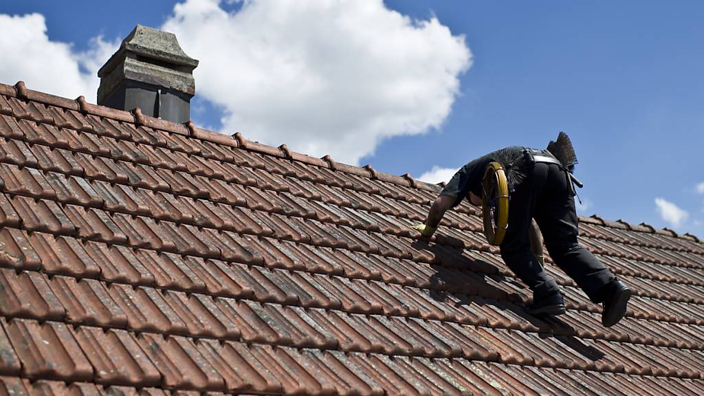 Das Kaminfegermonopol im Kanton St. Gallen soll aufgelöst werden. (Symbolbild)