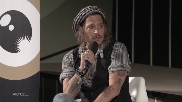 Enormer Fan-Run auf Johnny Depp in Zürich