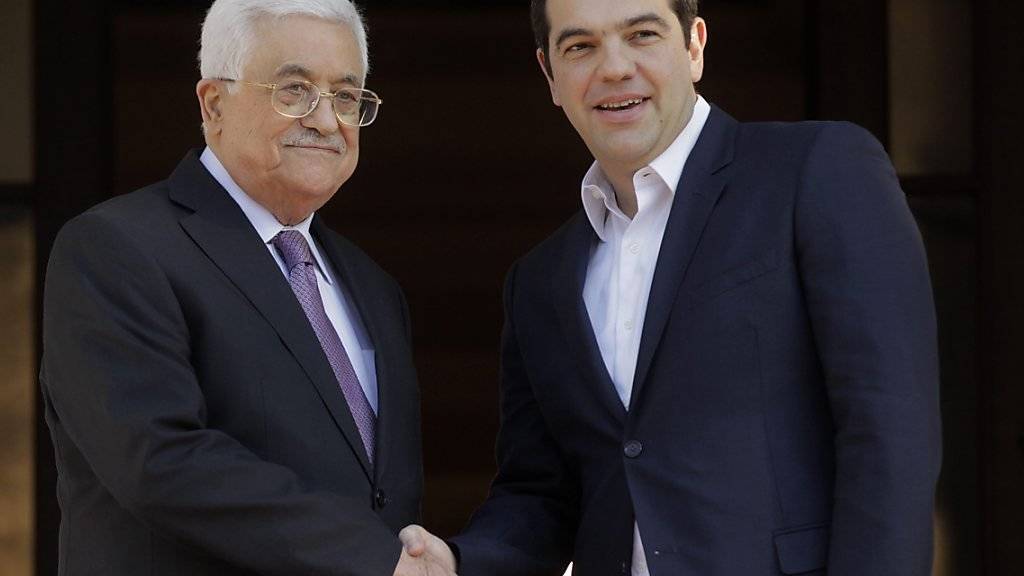 Palästinenserpräsident Mahmud Abbas und der griechische Premier Alexis Tsipras - das griechische Parlament hat während des Besuchs von Abbas für die Anerkennung Palästinas als Staat gestimmt.
