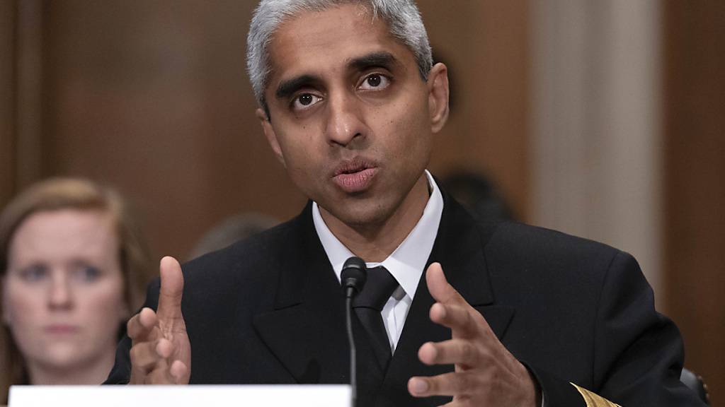 Der oberste US-Mediziner, Vivek Murthy, warnt: Alkoholkonsum sei in den USA für rund 100'000 Krebserkrankungen und 20'000 Krebstote jährlich verantwortlich. (Archivbild)