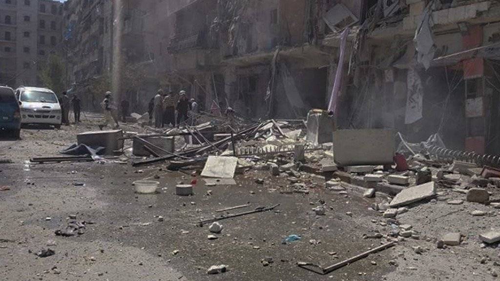 Zerstörte Gebäude in Aleppo nach Luftangriffen. (Archiv)