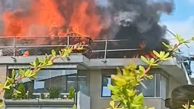 In Rothenburg brannte ein Dachstock lichterloh – Gasflasche explodiert