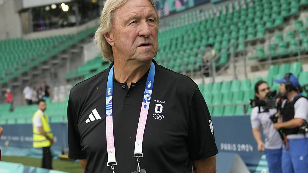 Horst Hrubesch, einst Spieler und entscheidender Torschütze in einem EM-Final, beendet mit Olympia-Bronze mit 73 Jahren seine Trainerkarriere