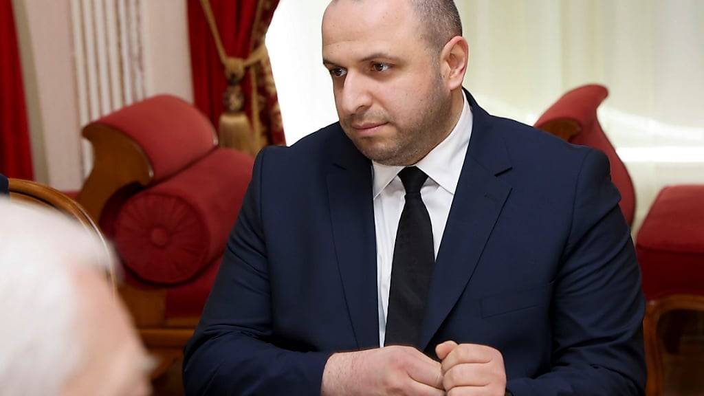 ARCHIV - Rustem Umjerow, damaliges Mitglied des ukrainischen Parlaments, nimmt an den Friedensgesprächen mit der russischen Delegation in der Region Gomel in Belarus teil. Foto: Sergei Kholodilin/BelTA/AP/dpa