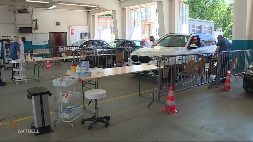 Der Kanton Solothurn eröffnet den ersten Corona-Impf-Drive-in