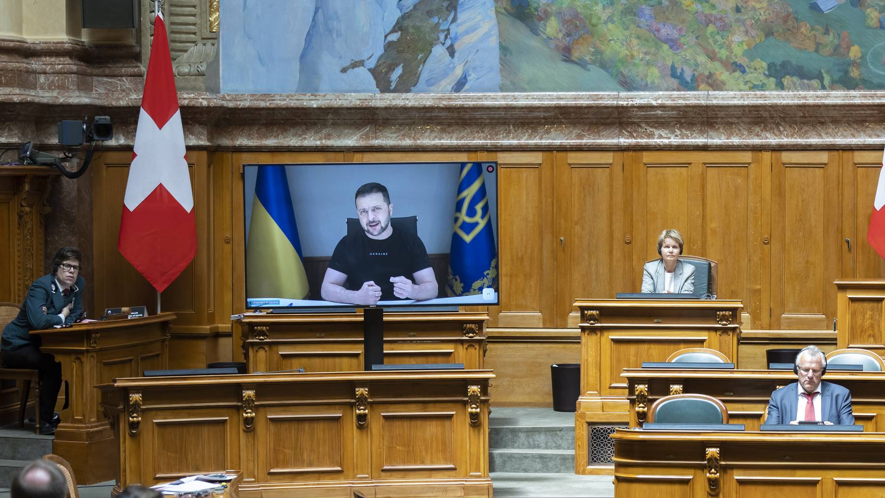 Vergangenen Juni hielt Wolodimir Selenski eine Rede im Parlament.
