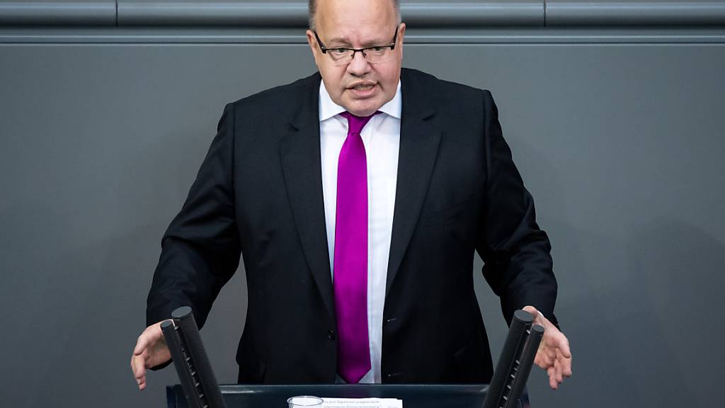 Der deutsche Wirtschaftsminister Peter Altmaier (CDU) sieht Licht am Ende des Tunnels. Der Wirtschaftsaufschwung dürfte seiner Meinung nach ab Oktober spürbar werden. (Archivbild)