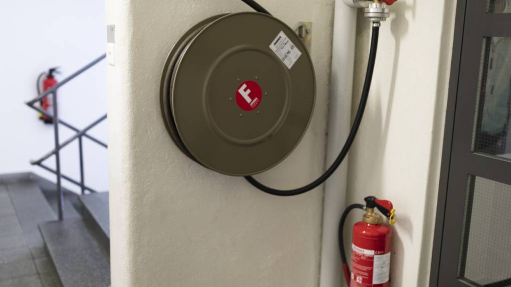 Die Nachfrage nach Brandschutzprodukten ist in der Schweiz nach der Brandkatastrophe von Crans-Montana im Januar und Februar sprunghaft angestiegen. (Archivbild)