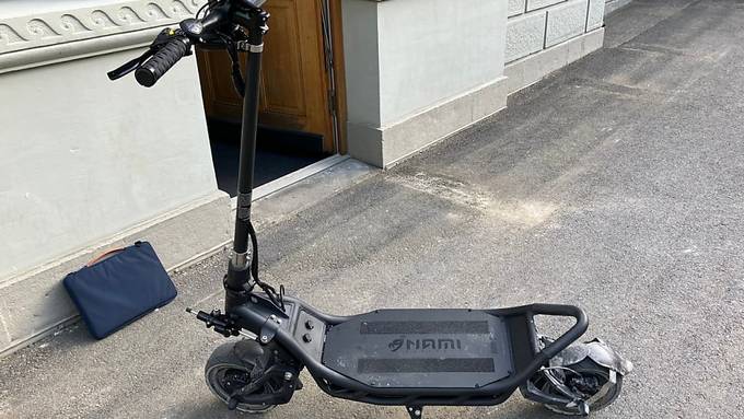 Höchstgeschwindigkeit von 97 km/h: Polizei zieht viel zu schnellen E-Scooter aus dem Verkehr