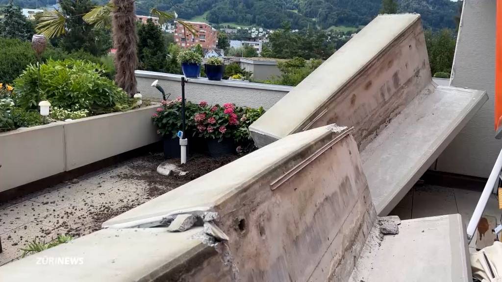 Balkon stürzt in Adliswil ab