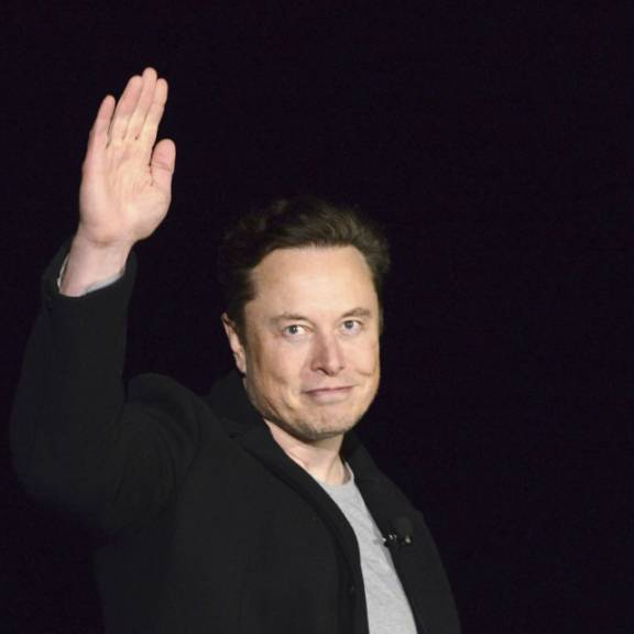Elon Musk sucht neuen Chef, der «blöd genug» ist