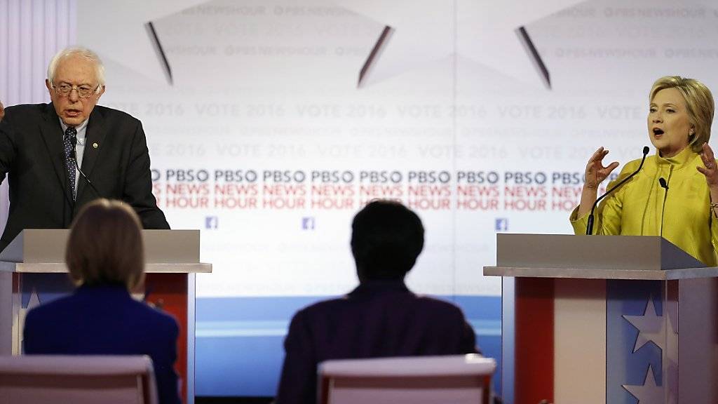 Bernie Sanders und Hillary Clinton diskutierten in einer weiteren TV-Debatte.