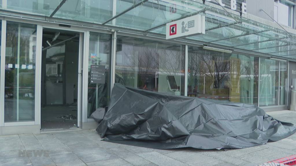 Geldautomat in Muri bei Bern gesprengt