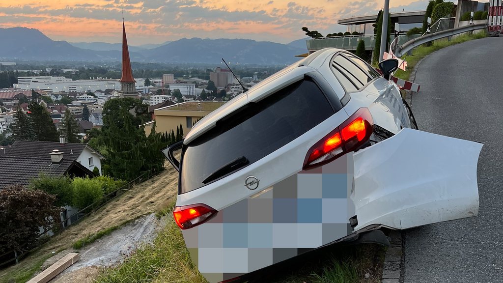 26-Jähriger klaut Auto des Vaters und verursacht Unfall