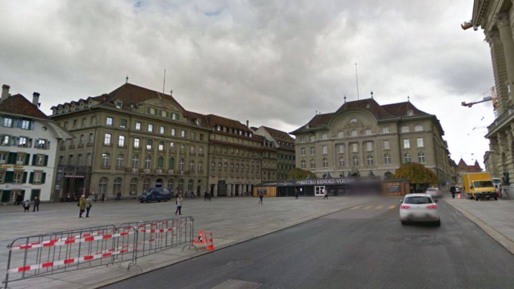Der Berner Bundesplatz sowie mehrere Zubringerstrassen wurden am Dienstagabend geräumt.