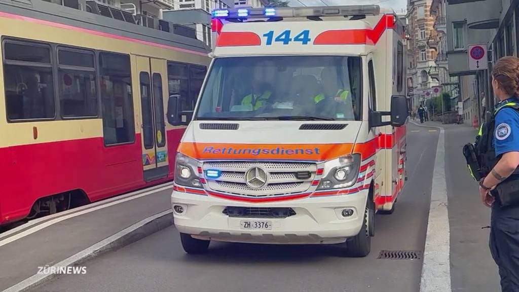 Forchbahn erfasst Fussgänger