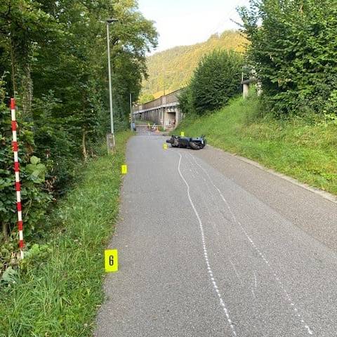 39-Jähriger stirbt bei Töffunfall – Polizei sucht Zeugen