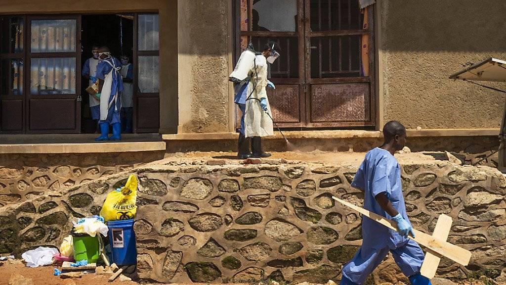 Auf Empfehlung eines Expertenrates hat die Weltgesundheitsorganisation (WHO) wegen der anhaltenden Ebola-Epidemie im Kongo eine «gesundheitliche Notlage von internationaler Tragweite» ausgerufen.