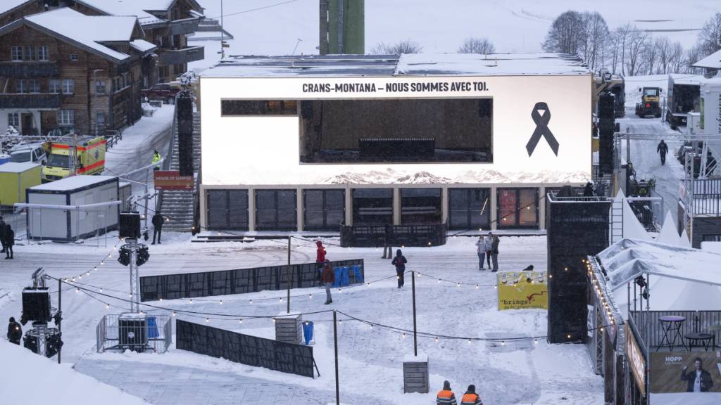 Grosse Stille statt lauter Trubel: das Zielgelände am Chuenisbärgli in Adelboden, das am Freitagabend üblicherweise eine grosse Party beherbergt