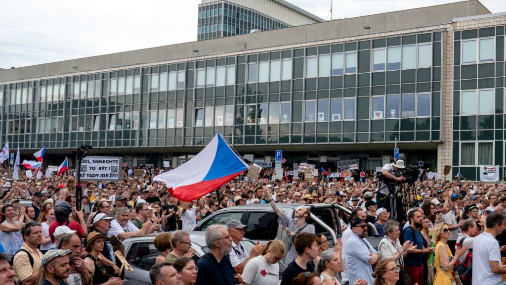 Warnstreik in Tschechien - Protest gegen Rundfunkpläne