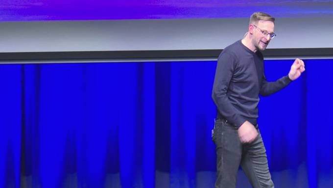 «Falsch verbunden»: Chäller feiert mit seinem neuen Programm Premiere