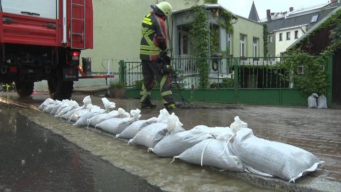 Regen eines halben Monats gefallen