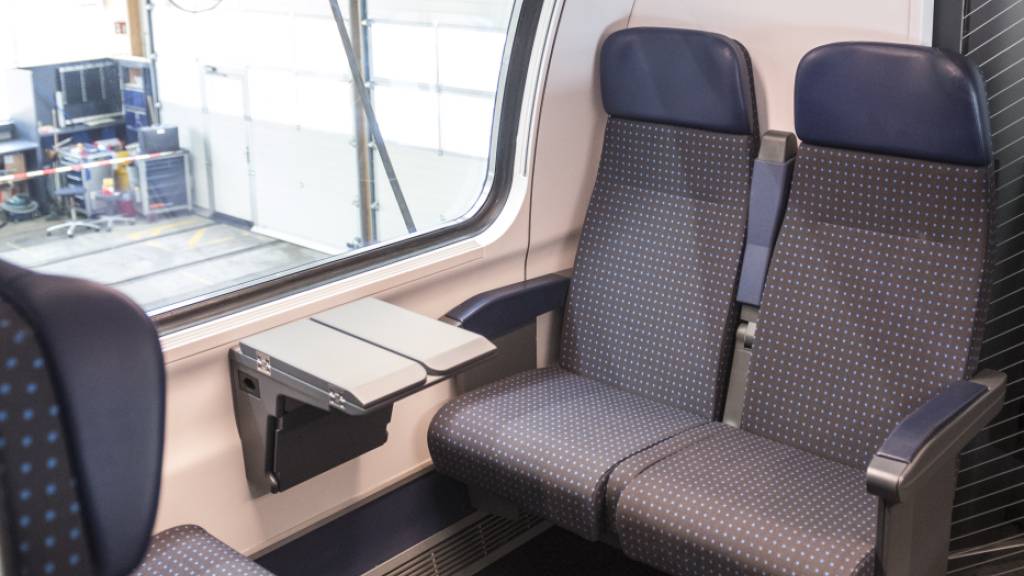 SBB sparen und entfernen Abfallkübel bei den Sitzplätzen