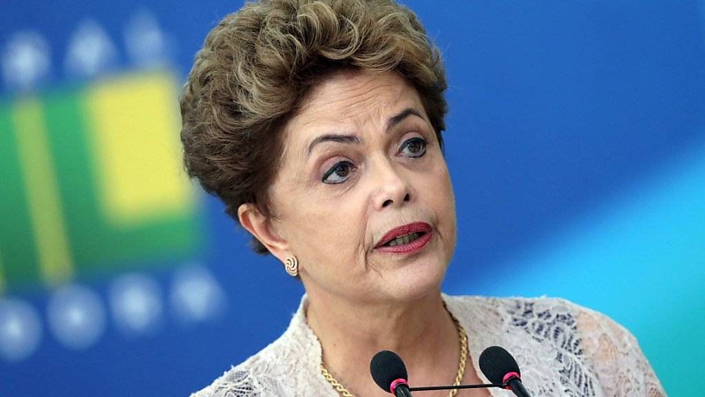 Kann in ihrem Amtsenthebungsverfahren vorübergehend aufatmen: Brasiliens Präsidentin Dilma Rousseff hat laut einem Prüfer die Staatsfinanzen korrekt geführt. (Archivbild)