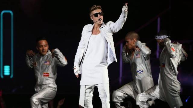 Sanger Justin Bieber Bewirft Das Haus Des Nachbarn Mit Eiern