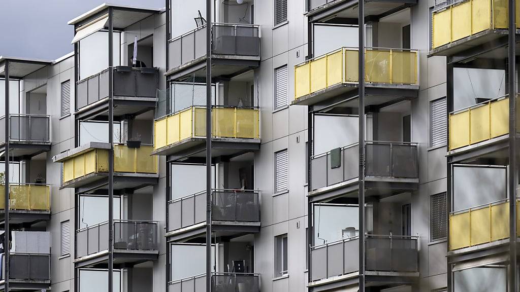 Sicht auf Wohnhäuser im Quartier Brühl in Solothurn. In der Schweiz herrscht generell eine Wohnungsnot (Archivbild).