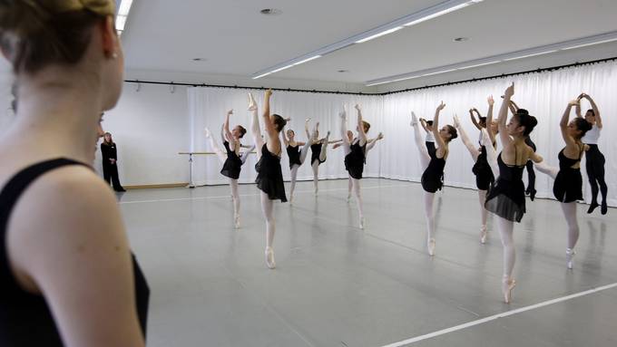 Droht das Ende der professionellen Ballettausbildung in der Schweiz?
